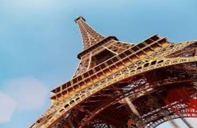 135m² -A Parisian Charm & Art Deco Mood in District Champs De Mars Tour Eiffel