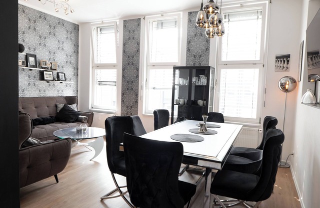 140 qm Eisenach Stadtzentrum mit 4 Schlafzimmern, 2 Bäder, Großes Wohn/esszimmer