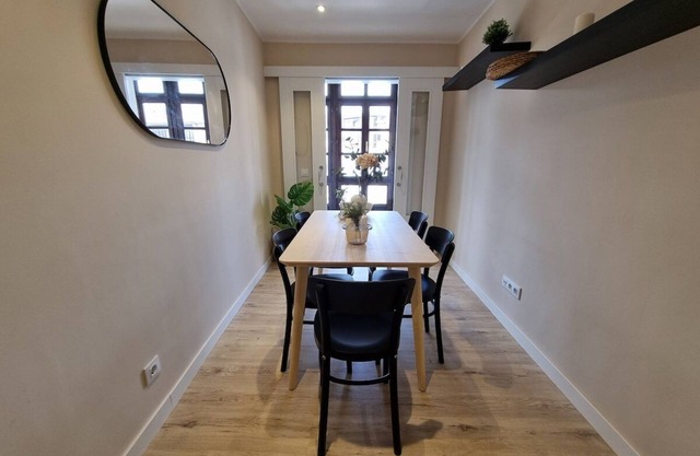 15A02 Beautiful apt in the middle of the Port