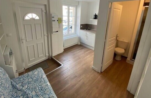 15m² for 2 near the Castle and the Port of Caen!