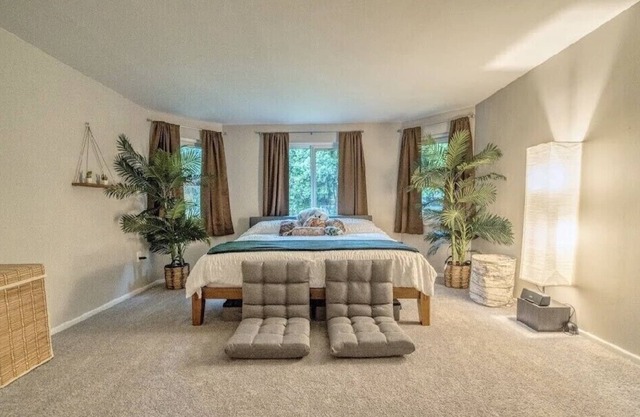 15min Beach |King Bed, Movie Room, Gym|
