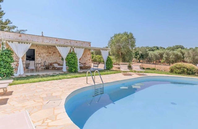 1700s LUXURY TRULLE WITH PANORAMIC PRIVATE POOL, VERANDA AND GARDEN