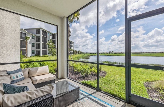 1913 Babcock National Condo