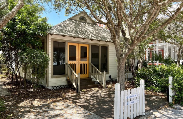 194 Feet to Beach in Seaside, 2 Kings, Sleeps 8 & 2 Adult Bikes!