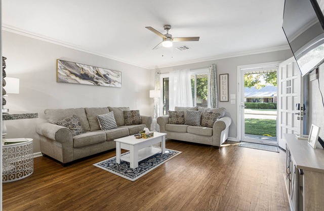 1940s Stunning Midtown Remodel | Expo/TU 1 Mile