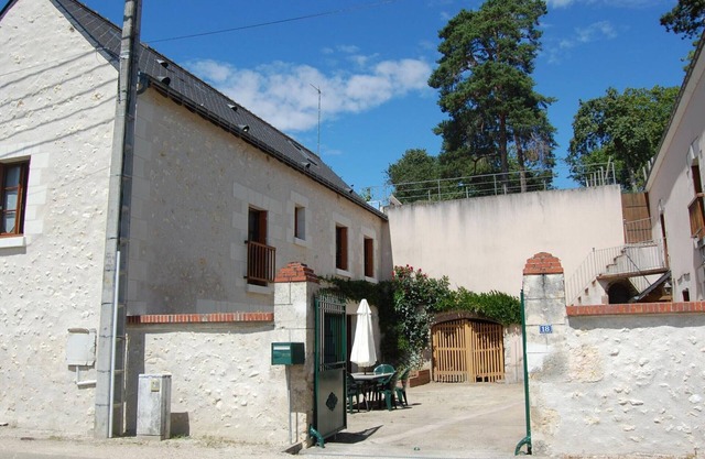19th Century Wine House, Loire Valley, parking, smoke-free cottage