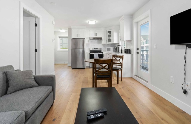 1BD Cozy Coach Home B in Delta