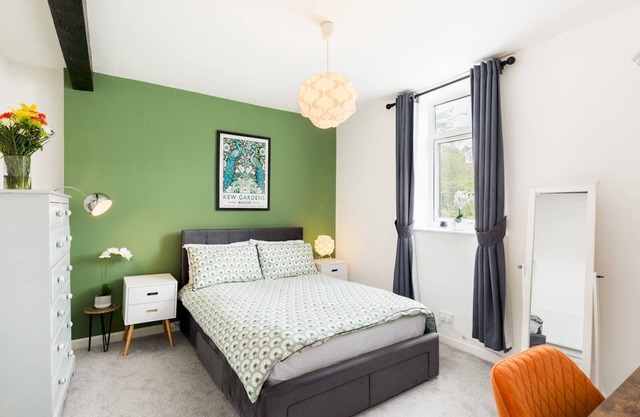 1Bed Flat with parking Royal Leamington Spa | Pass the Keys