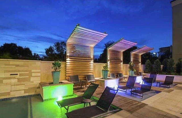 1bedroom 2 beds Dallas/Pool/Parking/Washer dryer