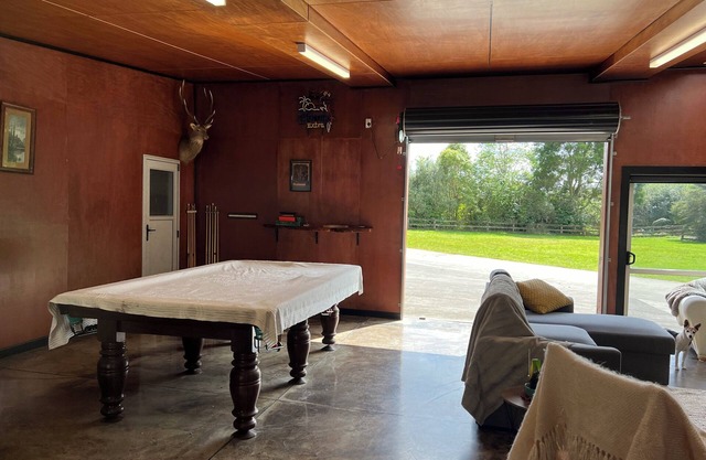 1bedroom/bathroom open shed space close to beach’s , great fishing area ,