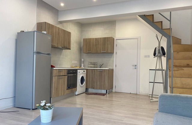 1bedroom duplex flat in tourist area, 100m from the beach