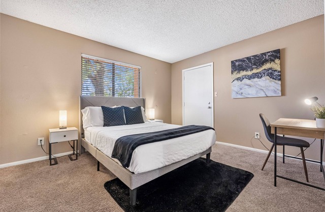 1BR/Pool/Gym/1 Mi To Banner Hospital