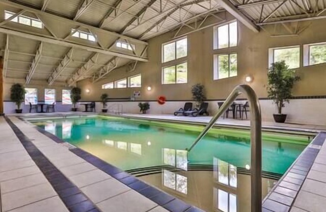 2 BDR Condo/Hot Tub/Gym