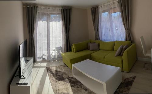 2 bed 2 bath, 4 min walk to slope, Predela2, Bansko