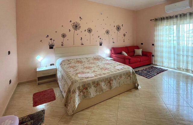 2 Bed Apartment Sleeps 4 with Free Parking