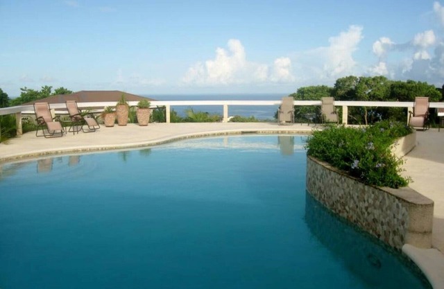 2 bed country plantation apartment