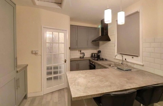 2 Bed Flat with everything you need for a lovely stay in Southfields London SW18