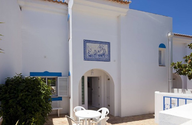 2-bed Villa at Vilabranca, 2 swimming pools, private garden, parking, free wifi