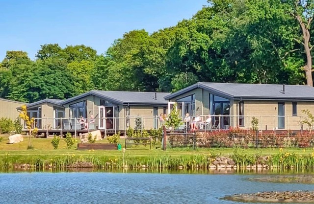2 bedroom accommodation in Thorney, Nr Lincoln