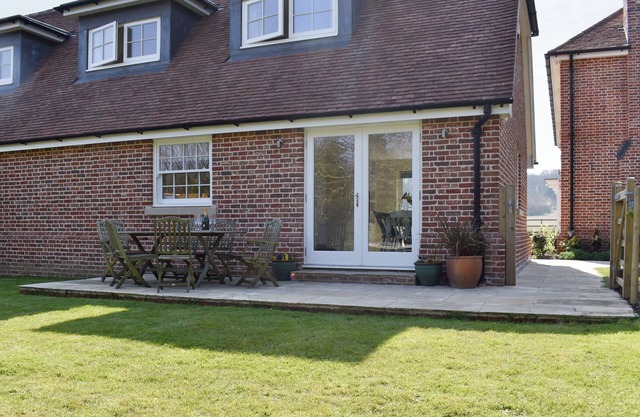 2 bedroom accommodation in Stodmarsh, near Canterbury