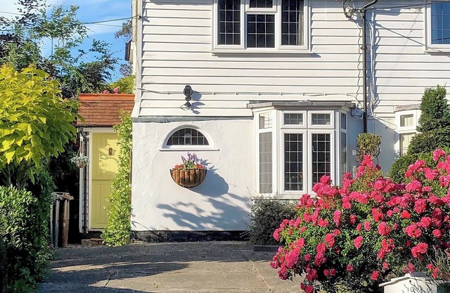 2 bedroom accommodation in Tenterden