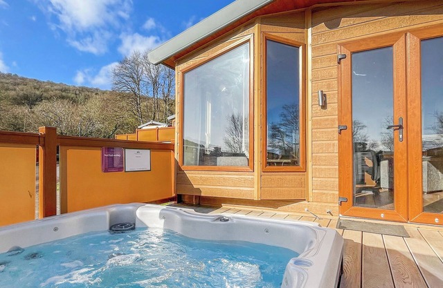 2 bedroom accommodation in Cheddar