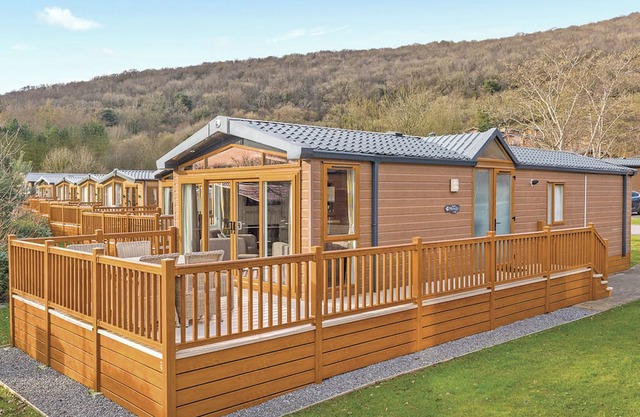 2 bedroom accommodation in Cheddar
