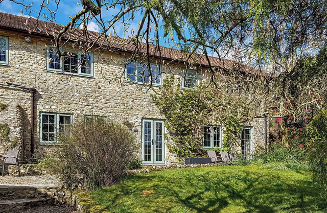 2 bedroom accommodation in Membury