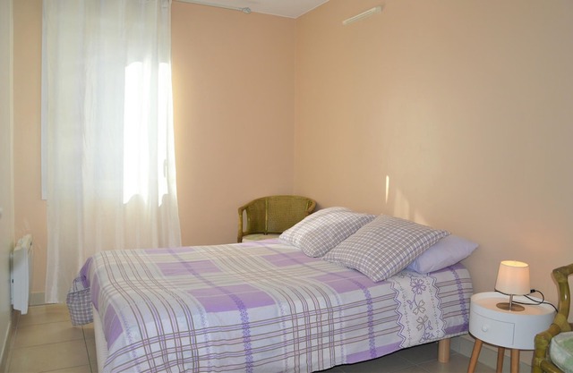 2 bedroom accommodation in Marseille
