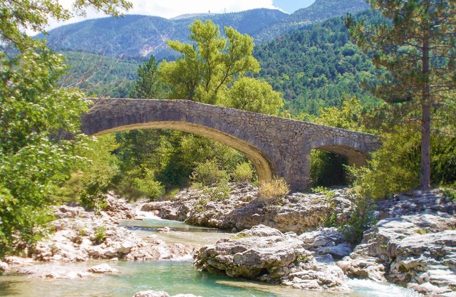 2 bedroom accommodation in Sablet