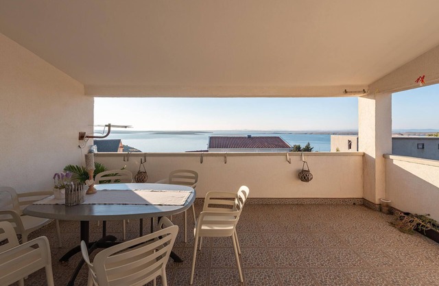 2 bedroom amazing apartment in Smokvica