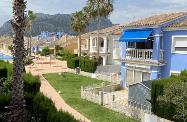 2 bedroom apartment for 4 people. Oasis Park Denia.