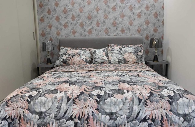 2-bedroom apartment in peaceful Islamabad with WiFi, AC