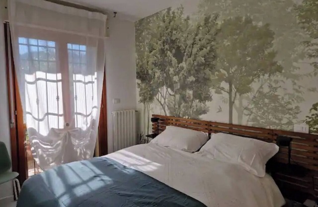 2-bedroom apartment in charming Cervia with WiFi, AC