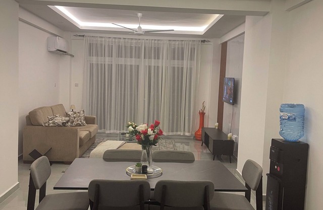 2-bedroom apartment in charming Mombasa AC, walking distance to beach and malls