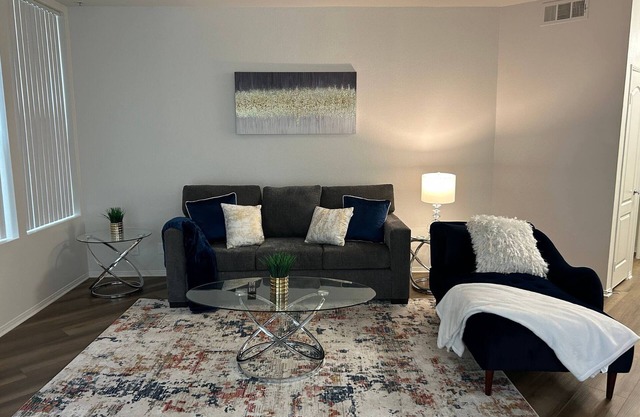2 bedroom apartment Marina Del Rey, near Venice beach!