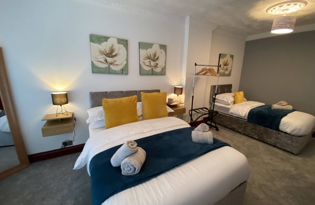 2 bedroom Apartment | Wifi | Workspace