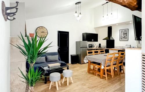 2 Bedroom Awesome Home In Coulon