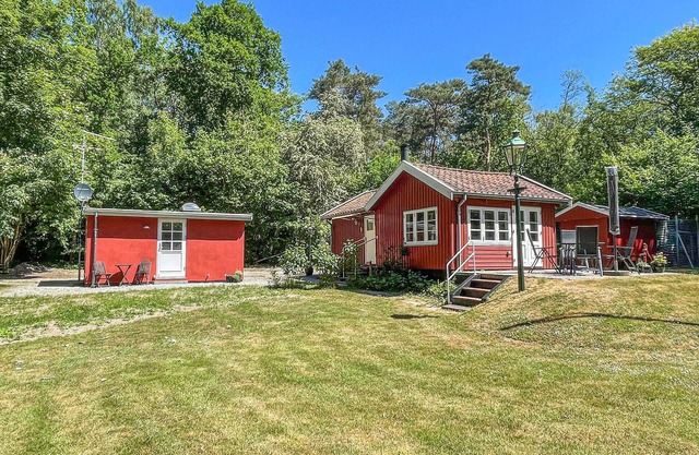 2 bedroom beautiful home in Rønne