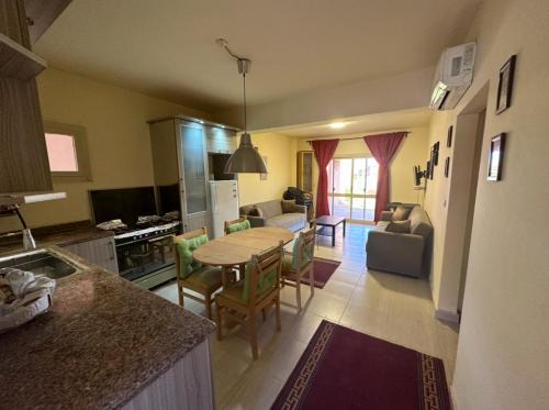 2 Bedroom Chalet pool& sea view just steps from the sea fanar de luna ain sokhna