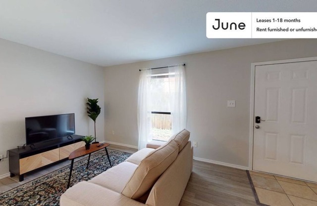 2 Bedroom Condo 365866 by Houzlet