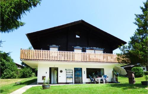 2 Bedroom Cozy Apartment In Arrach