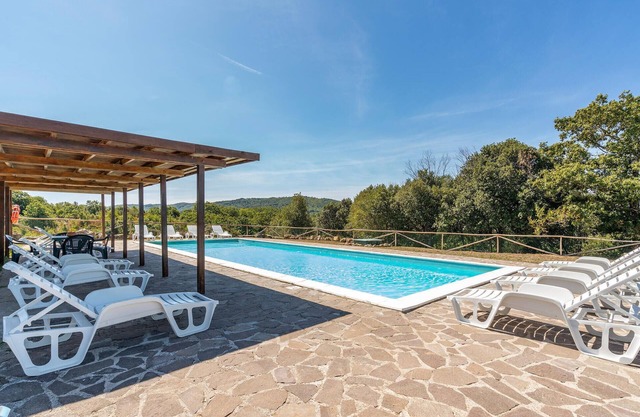 2 bedroom lovely home in Sassetta