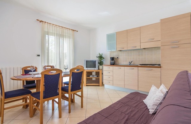 2 bedroom nice apartment in Porec