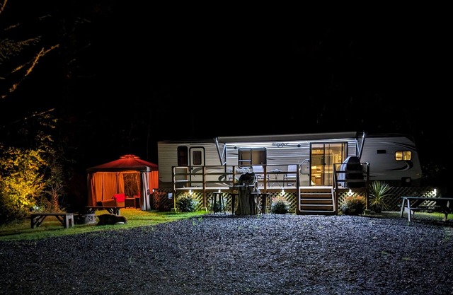 2-Bedroom Park Model Trailer 5 Minutes to Oregon Dunes National Recreation Area