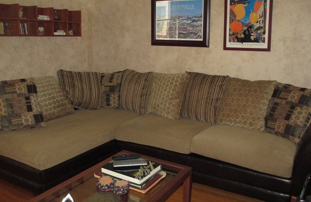 2-Bedroom, Warm & Cozy Historic Park Ave Neighborhood Home