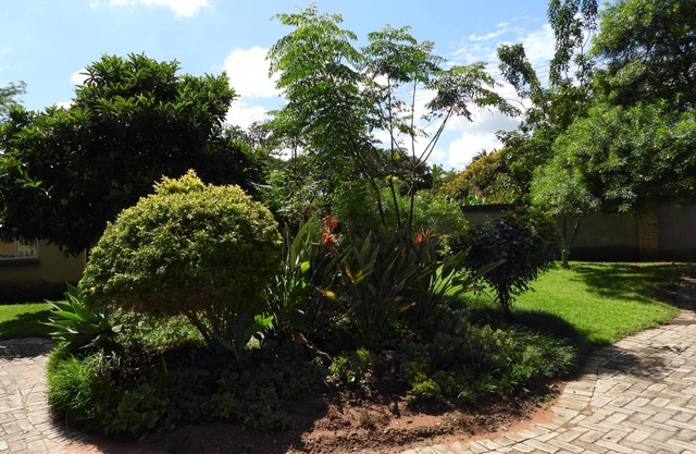2 Bedroomed Apartment With En-suite and Kitchenette - 2068