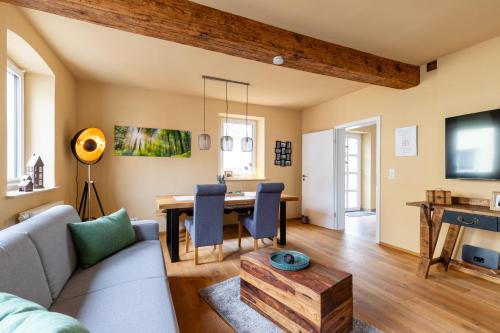 2 BR Apartment mit Parkplatz