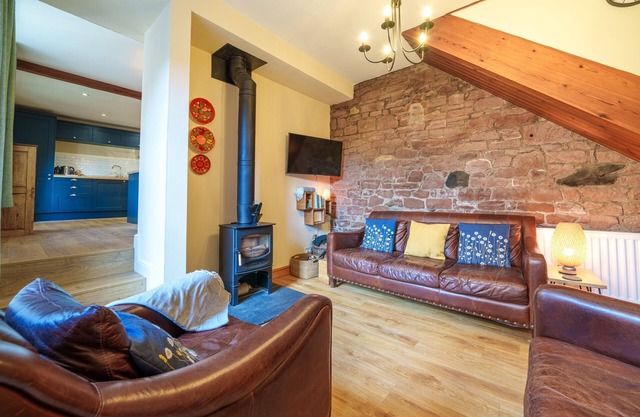 2 Eden Grove Cottages - 3-Bedroom Cottage (Dog-friendly)