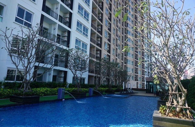 #2 Exclusive Studio Chiang Mai Pool Sauna View 2